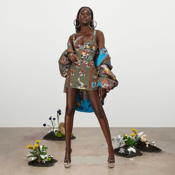 IVY PARK x ADIDAS | ⭐️ HOST PICK ⭐️ MINI SKIRT CRYSTAL FLORAL DARK KHAKI - Picture 5 of 15